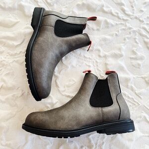 Call It Spring Krater Chelsea Boot Size 9 New